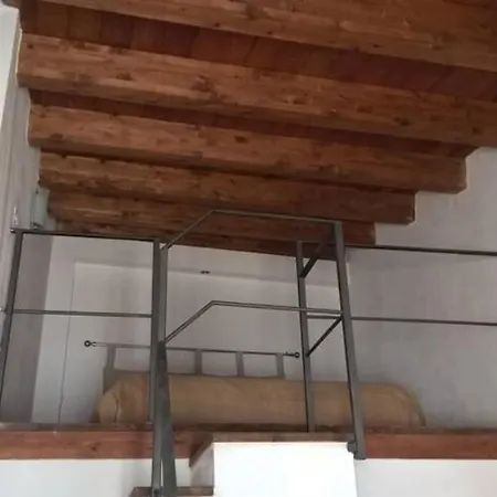 Vecchio Cortile Holidays Appartamento *