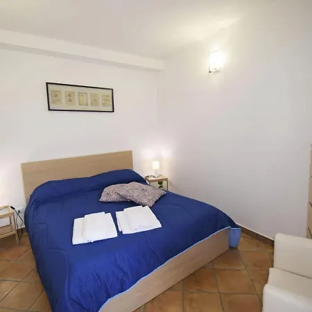 Vecchio Cortile Holidays 아파트 *