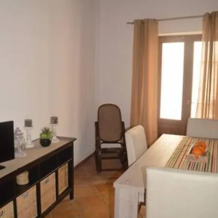 아파트 Vecchio Cortile Holidays *